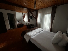 Barlogul Ursilor - accommodation in  Fagaras and nearby (11)