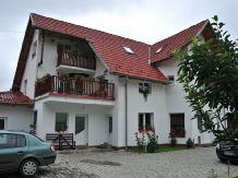 Pensiunea Maria - accommodation in  Fagaras and nearby, Sambata (07)