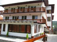 Pensiunea Amada - accommodation in  Muscelului Country (01)