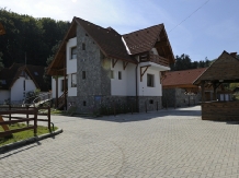 Pensiunea Green Park - accommodation in  Brasov Depression (05)