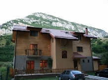 Pensiunea Roua de Munte - accommodation in  Cernei Valley, Herculane (06)