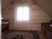 Cabana Lacrimioara - accommodation in  Fagaras and nearby, Sambata (02)