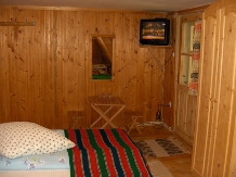 Pensiunea Iubu - accommodation in  Apuseni Mountains, Valea Draganului (07)