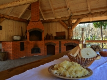 Cabana Victor - cazare Tara Maramuresului (43)