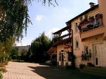 Pensiunea Curtea Bavareza - accommodation in  Transylvania (02)