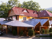 Pensiunea Daniadis - accommodation in  Apuseni Mountains (01)