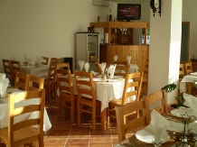 Pensiunea Casuta cu Ponei - accommodation in  Rucar - Bran, Moeciu (16)