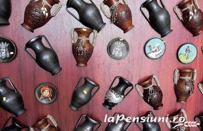 Pensiunea Luxor - cazare Bucovina (Activitati si imprejurimi) Pensiunea Luxor - cazare Bucovina (Activitati si imprejurimi)