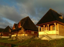 Casele de vacanta Luca si Vicentiu - accommodation in  Maramures Country (09)