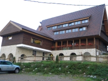 Pensiunea Smida Park - accommodation in  Apuseni Mountains, Belis (01)