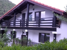 Pensiunea Casa Natura - accommodation in  Cernei Valley, Herculane (01)