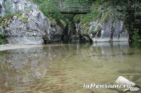 Pensiunea Casa Natura - alloggio in Valea Cernei, Herculane (Attività e i dintorni) Pensiunea Casa Natura - alloggio in Valea Cernei, Herculane (Attività e i dintorni)