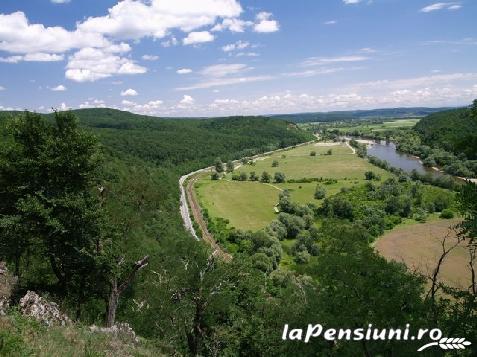 Pensiune Calimani - cazare Transilvania (Activitati si imprejurimi)