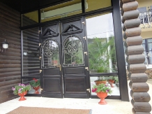 Pensiunea El Quatro Boutique - accommodation in  Gura Humorului, Voronet, Bucovina (34)