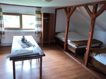 Pensiunea 3 Fantani - accommodation in  North Oltenia (05)