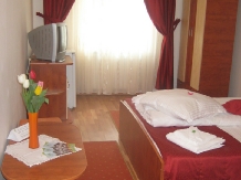 Pensiunea Eden - accommodation in  Cernei Valley, Herculane (14)