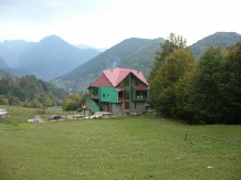 Pensiunea Barlogul Ursilor - accommodation in  Moldova (03)