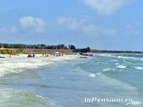 Casa cu flori - accommodation in Black Sea (Surrounding) Casa cu flori - accommodation in Black Sea (Surrounding)
