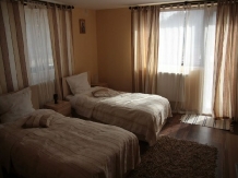 Pensiunea Podul Craiului - cazare Rucar - Bran, Piatra Craiului, Tara Muscelului (05)