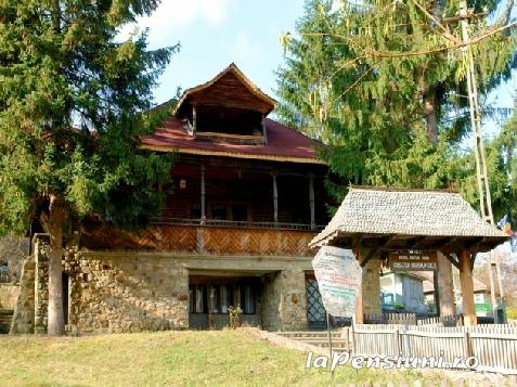 Pensiunea Stejarul - accommodation in Buzau Valley (Surrounding) Pensiunea Stejarul - accommodation in Buzau Valley (Surrounding)