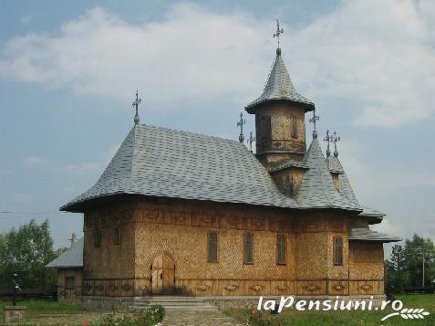 Pensiunea Fagilor - cazare Bucovina (Activitati si imprejurimi) Pensiunea Fagilor - cazare Bucovina (Activitati si imprejurimi)