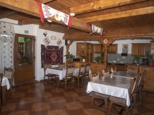 Pensiunea Bontos - accommodation in  Maramures Country (16)