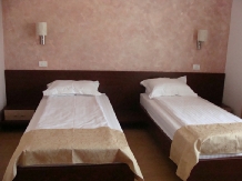 Pensiunea Konfort - accommodation in  Baile Felix (06)