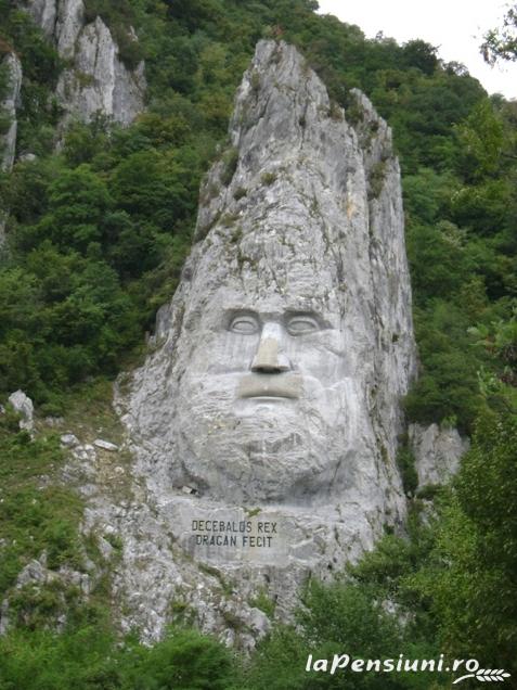 Pensiunea Melinda - cazare Cazanele Dunarii, Clisura Dunarii (Activitati si imprejurimi) Pensiunea Melinda - cazare Cazanele Dunarii, Clisura Dunarii (Activitati si imprejurimi)