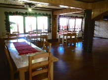 Pensiunea Lavinia - accommodation in  Muntenia (04)