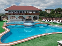 White House - accommodation in  Transylvania (05)