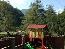 Casa de vacanta LaLa Ville - accommodation in  Olt Valley, Voineasa (02)