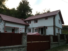 Casa de vacanta LaLa Ville - cazare Valea Oltului, Voineasa (04)