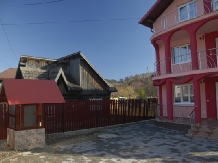 Pensiunea Floare de Bucovina - alloggio in  Gura Humorului, Voronet, Bucovina (02)