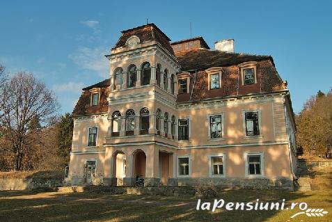 Pensiunea Gyorgy - alloggio in Harghita Covasna (Attività e i dintorni) Pensiunea Gyorgy - alloggio in Harghita Covasna (Attività e i dintorni)