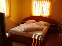 Pensiunea Gaby - accommodation in  Piatra Craiului (06)