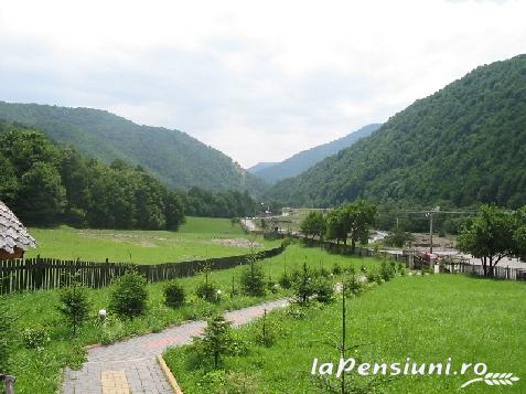 Pensiunea Madona - accommodation in  Moldova (Surrounding)