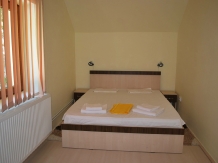 Baba Caia Coronini - cazare Cazanele Dunarii (17)