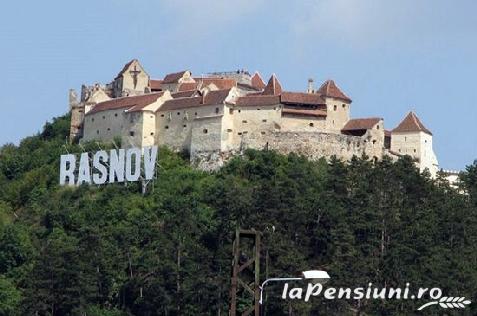 Cabana Schiorilor - cazare Rucar - Bran, Rasnov (Activitati si imprejurimi) Cabana Schiorilor - cazare Rucar - Bran, Rasnov (Activitati si imprejurimi)