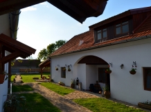 Casa Cânda - accommodation in  Hateg Country (04)