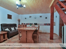 Casa Cânda - accommodation in  Hateg Country (16)