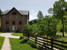 Valea Craiului - cazare Rucar - Bran, Moeciu (02)