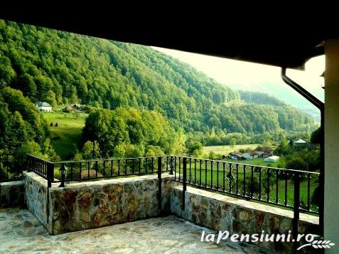 Apuseni Wild - cazare Apuseni (Activitati si imprejurimi) Apuseni Wild - cazare Apuseni (Activitati si imprejurimi)