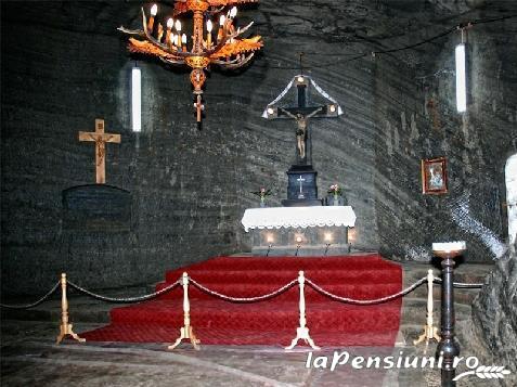Pensiunea Pietrele Doamnei - alloggio in Bucovina (Attività e i dintorni) Pensiunea Pietrele Doamnei - alloggio in Bucovina (Attività e i dintorni)