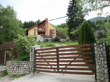 Pensiunea Clarina - accommodation in  Piatra Craiului (03)