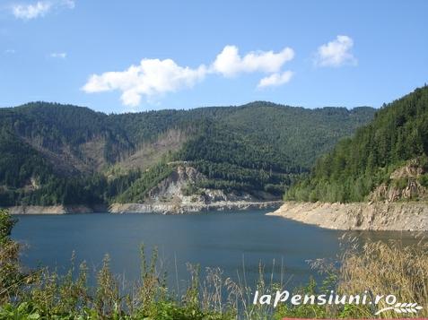 Pensiunea Amelia - cazare Rucar - Bran (Activitati si imprejurimi)