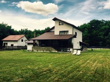 Rural accommodation at  Casa de vacanta Divine