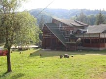 Cabana Hunteri in Romania - cazare Fagaras, Tara Muscelului (02)