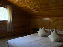 Casa Ella - accommodation in  Comanesti (09)