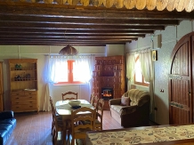 Casa Ella - accommodation in  Comanesti (17)