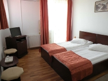 Pensiunea Octogon - accommodation in  Ceahlau Bicaz (04)